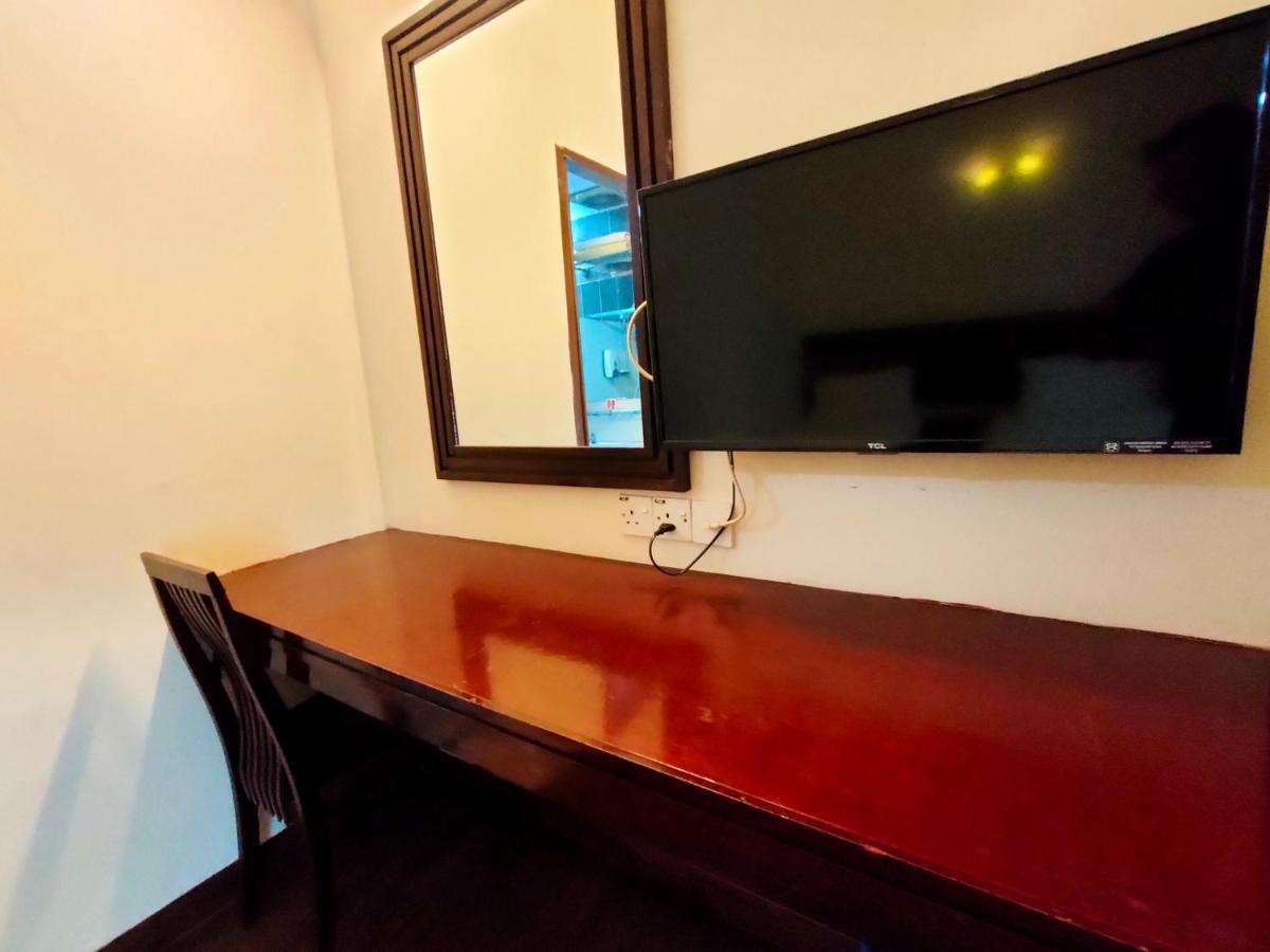 Cozzy Motel Malacca Екстериор снимка