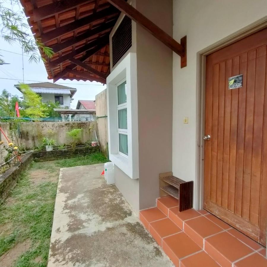 Cozzy Motel Malacca Екстериор снимка