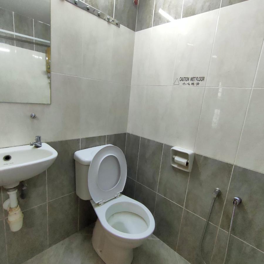 Cozzy Motel Malacca Екстериор снимка