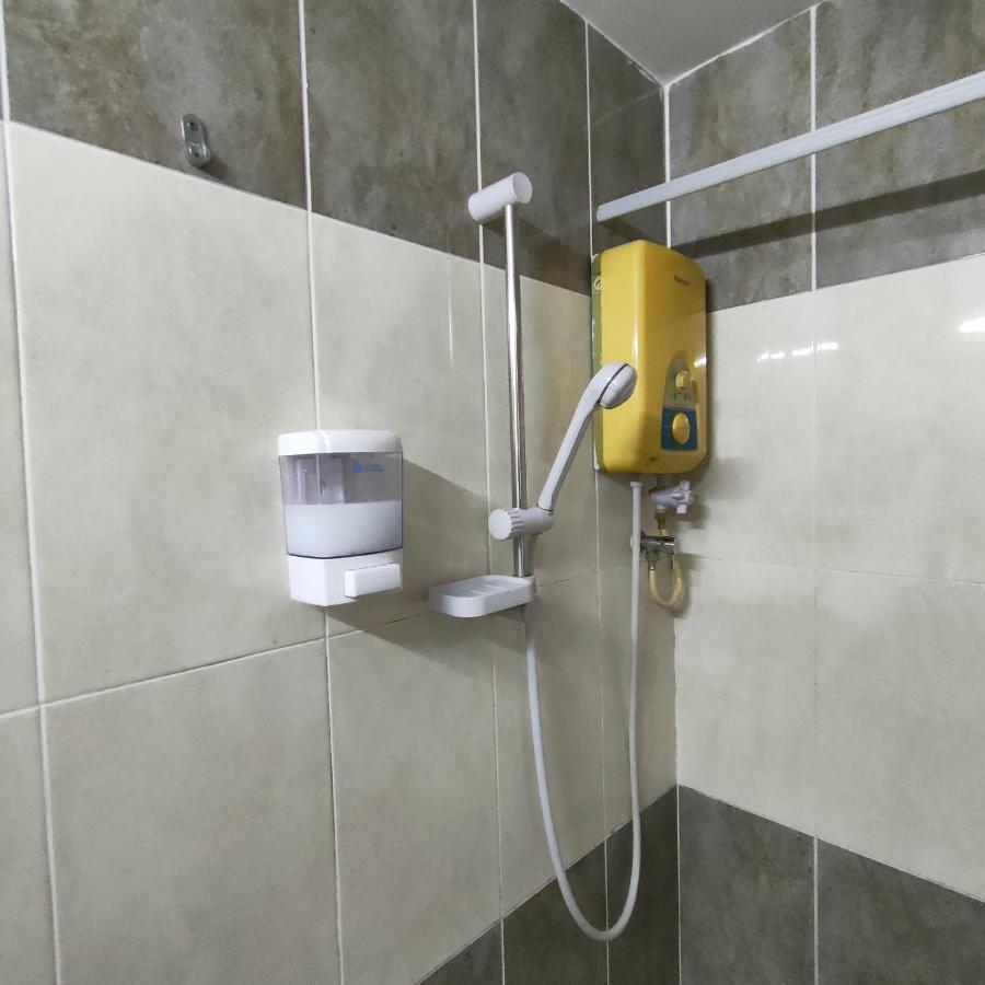 Cozzy Motel Malacca Екстериор снимка