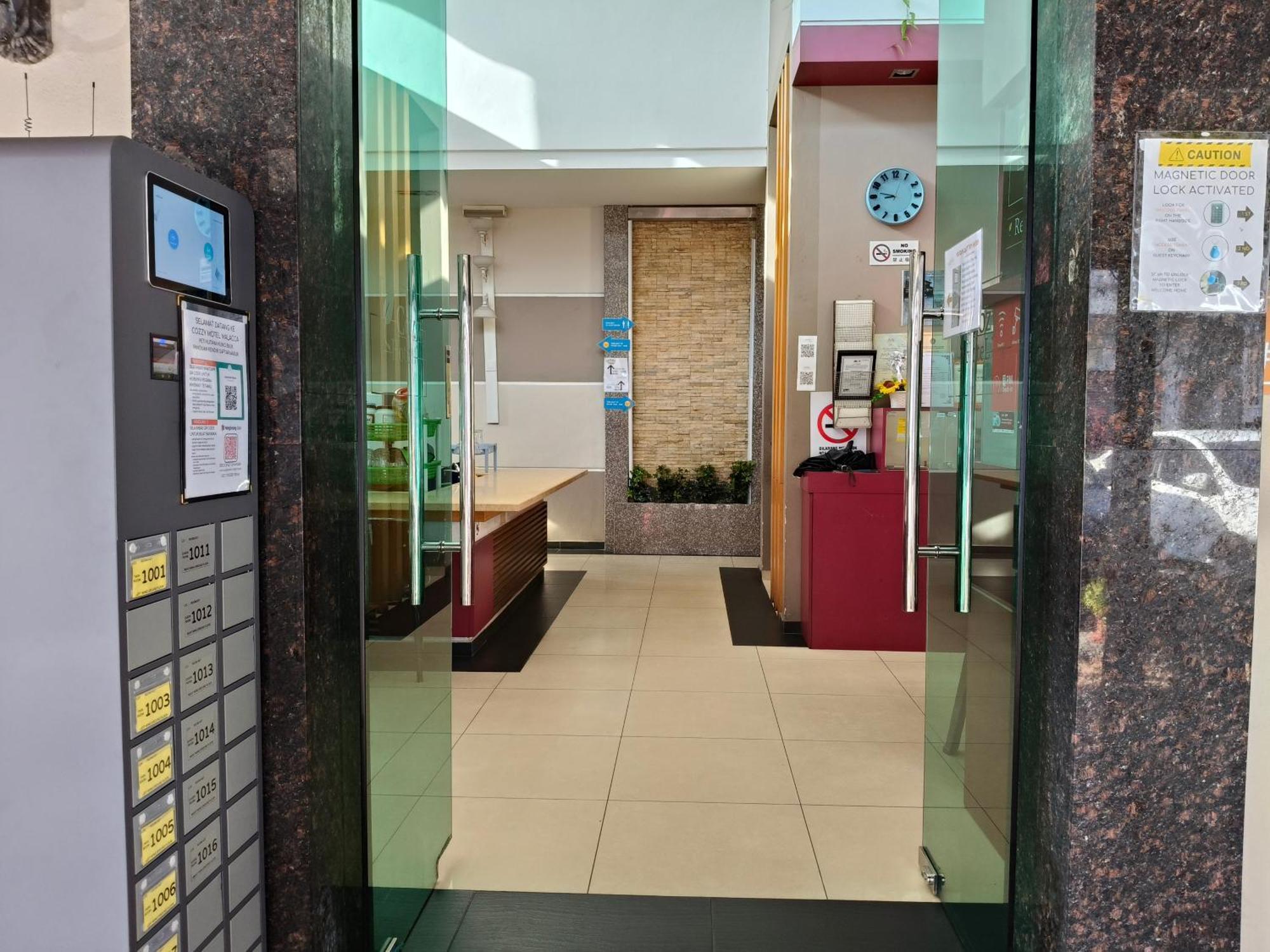 Cozzy Motel Malacca Екстериор снимка